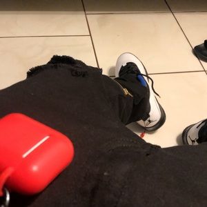 Meet your Posher, Delvin